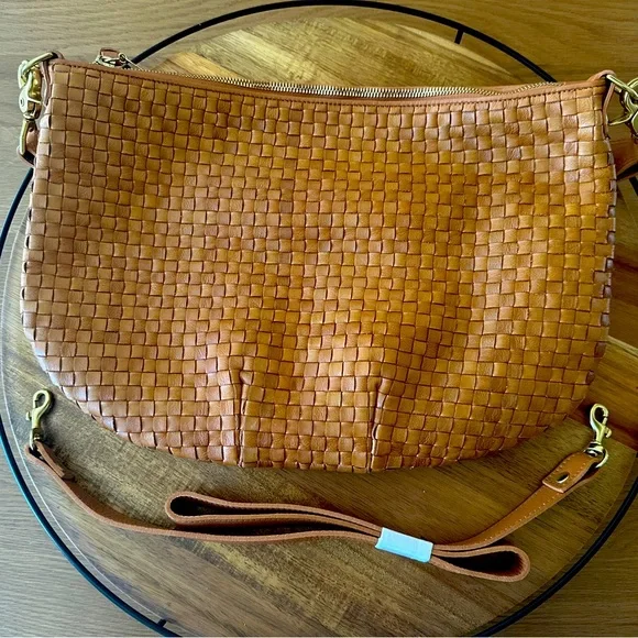 Moyen Messenger Natural Woven Checker Handbag - Picture 7 of 13